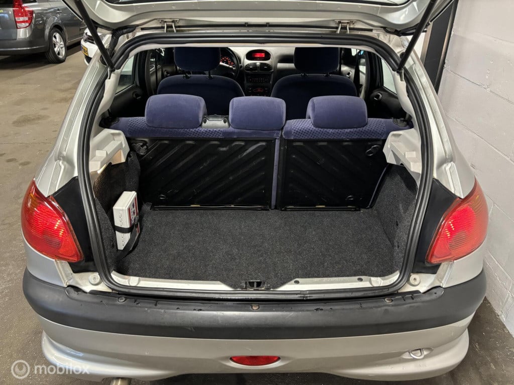 Peugeot 206 1.6-16v roland garros