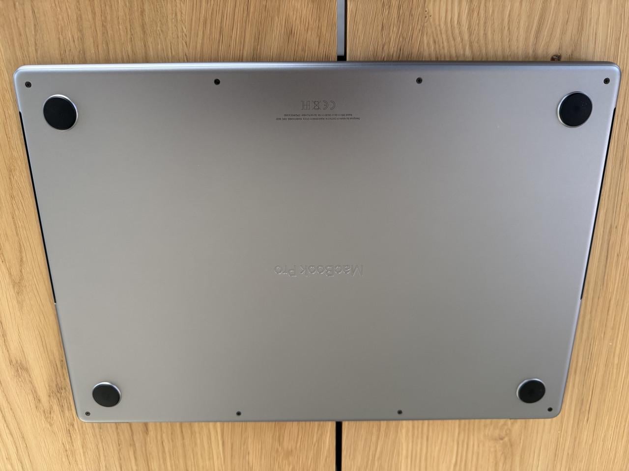 Macbook Pro 16” 16gb 512gb SSD