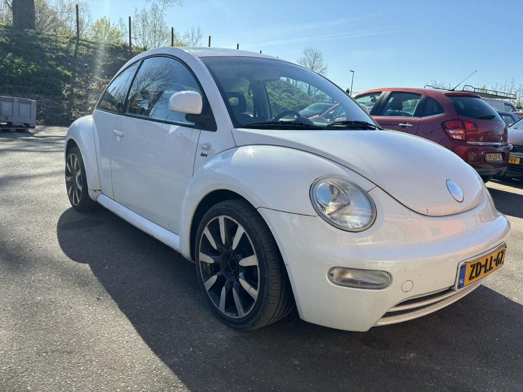 Volkswagen New Beetle 2.0 highline