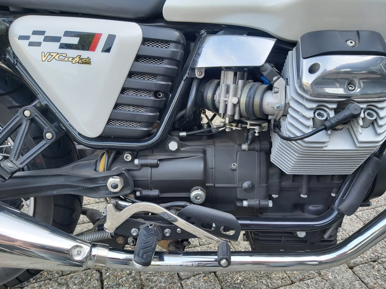 Moto Guzzi V7 Classic Cafe