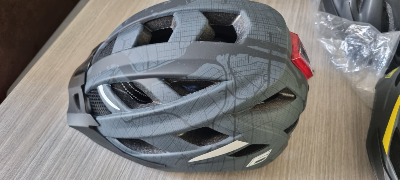 Diverse fietshelmen fischer maten s/m l/xl