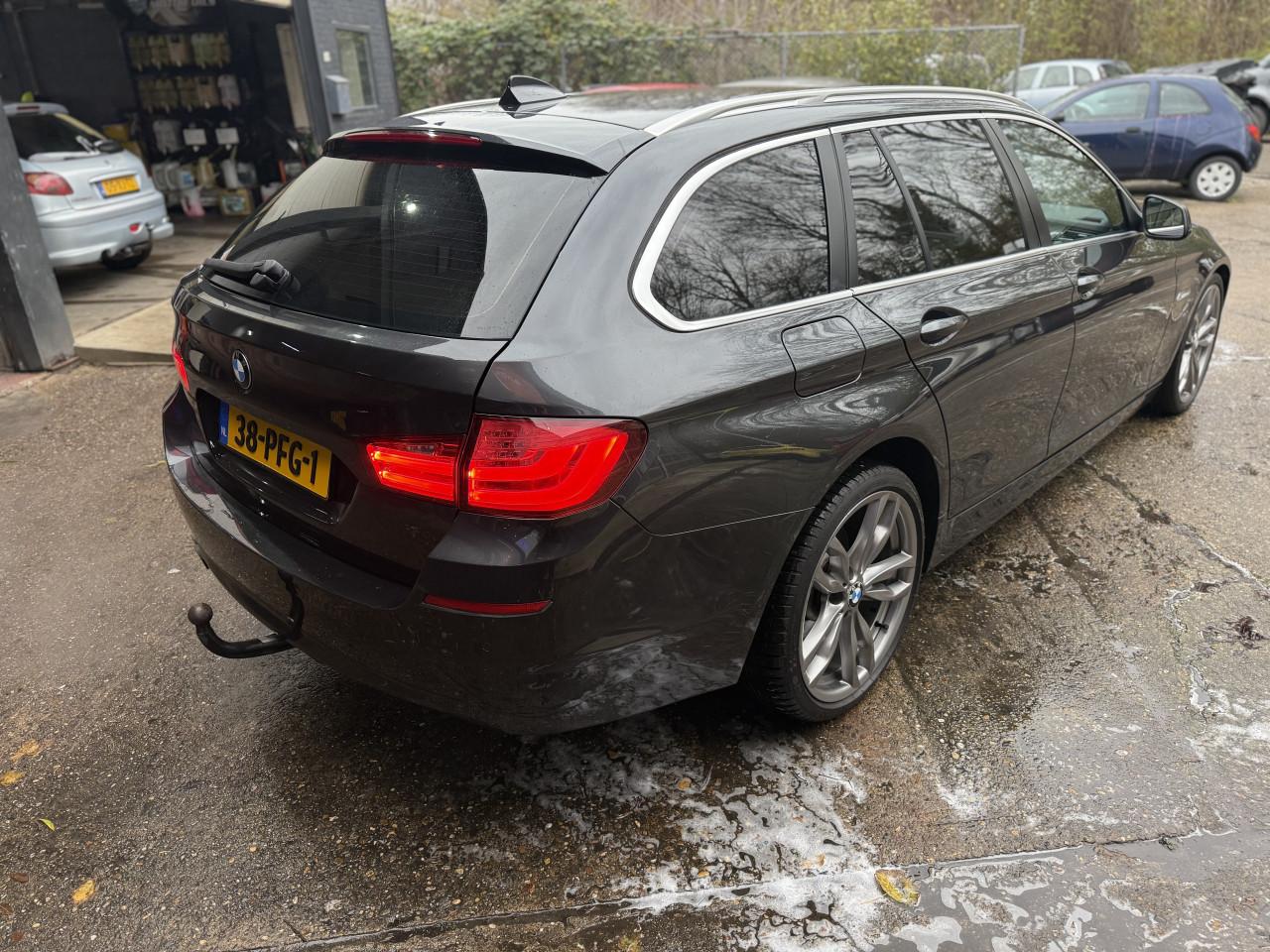 Bmw 5-Serie touring 528i 6-cilinder High executive