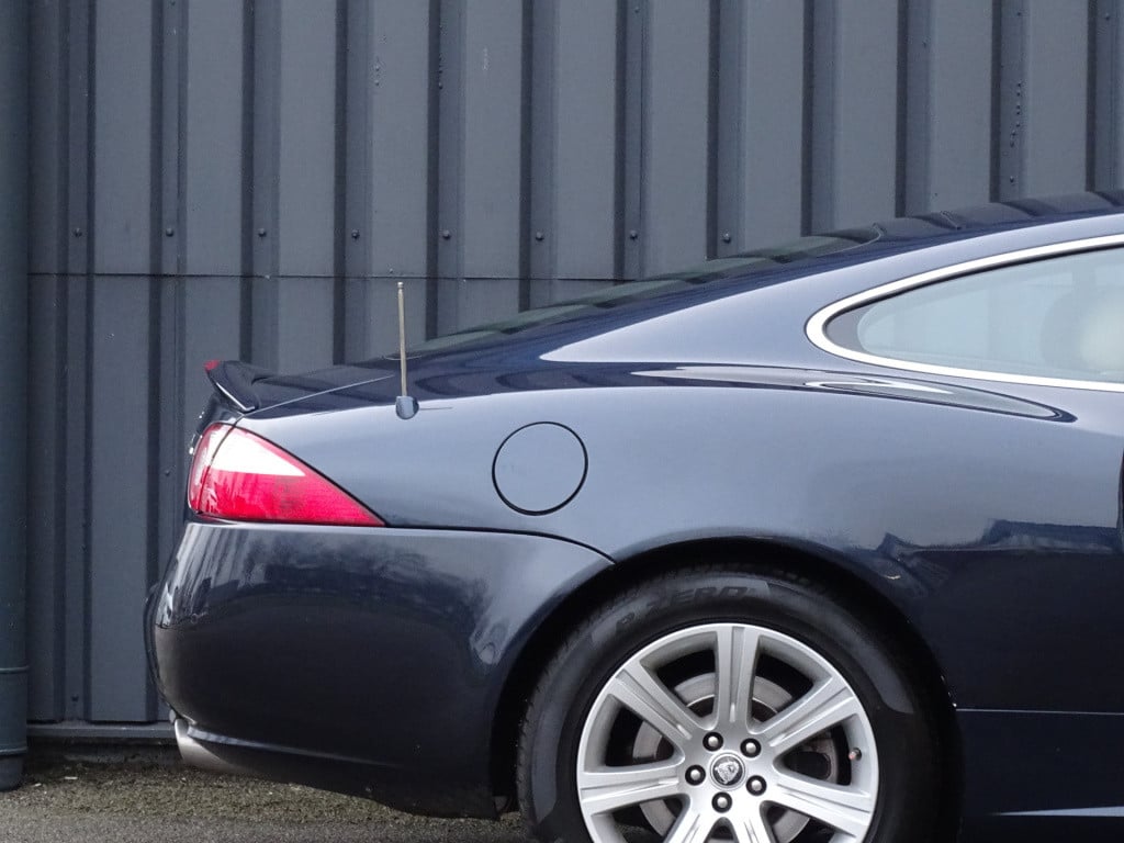 Jaguar Xk 4.2 v8 coupé | youngtimer | memory | stuur-&stoelverwarming