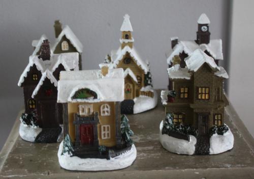 Set van 6 kunststof kersthuisjes