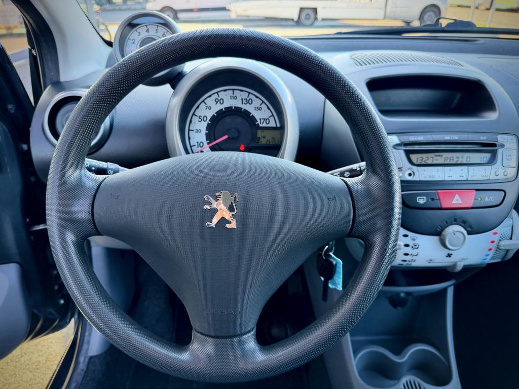 Peugeot 107 1.0-12v xs airco
