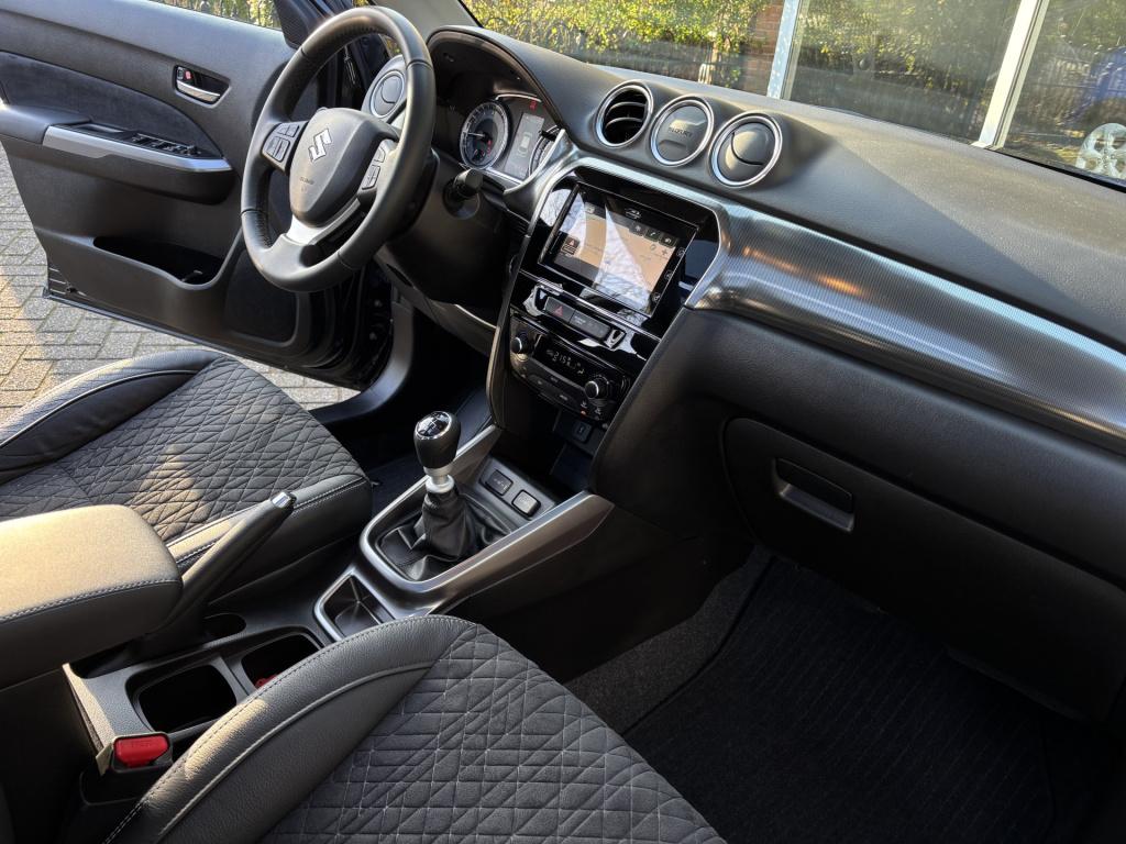 Suzuki Vitara style 1.4 boosterjet smart hybrid