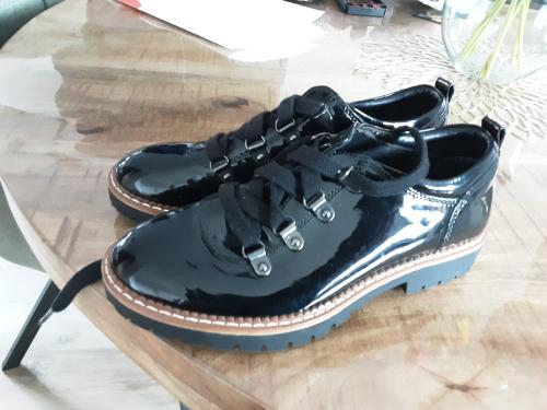 1x gedragen naar feestje lakschoenen gewoon nieuw  mt37