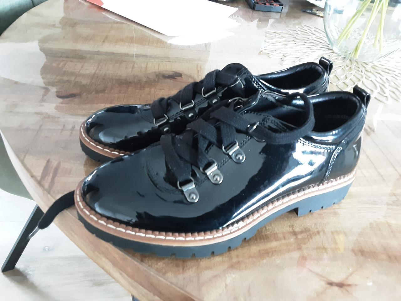 1x gedragen naar feestje lakschoenen gewoon nieuw  mt37