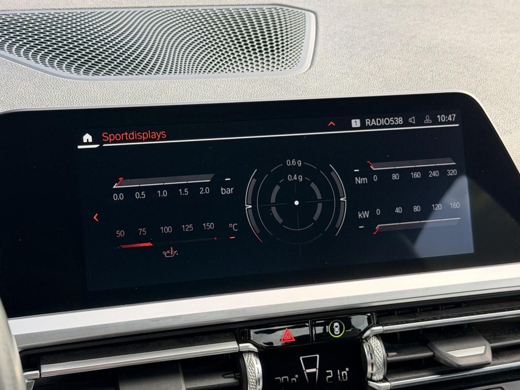 BMW 3-serie 320i m-sport | cruise | m zetels | apple carplay | navi | sfeer
