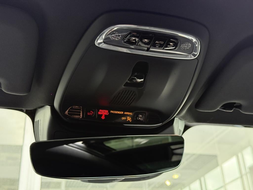 Volvo V60 t6 340pk recharge r-design| b&w sound| panodak| adap.cruise| tre