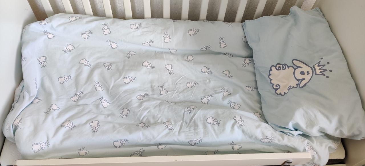 Baby ledikantje Ikea Stuva wit matras enz
