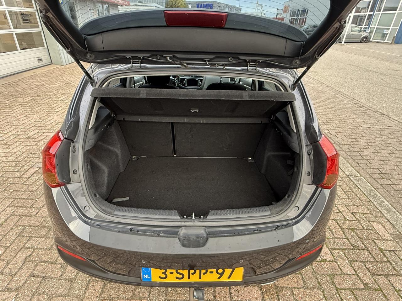 Kia Cee'd - 1.6 GDI Business Pack