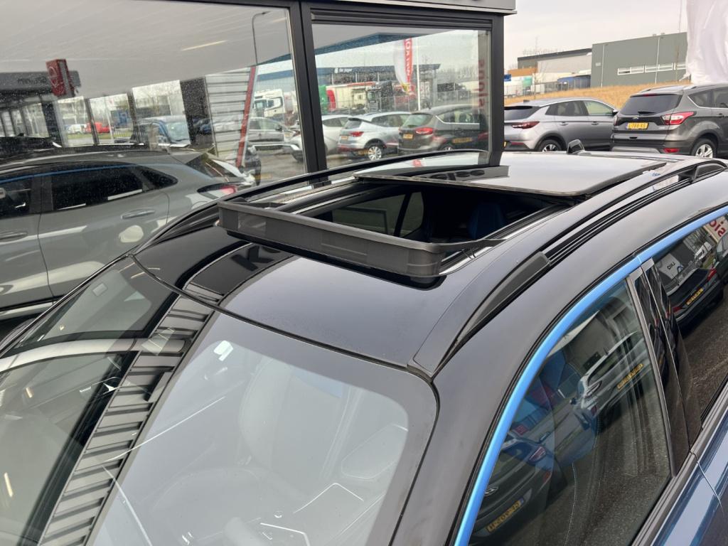 Lynk & Co 01 1.5 261pk phev , 360gr camera , pano dak , stuur en stoel verw