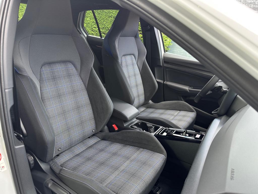 Volkswagen Golf 1.5 ehybrid gte 272pk | head up | black style | iq light | 
