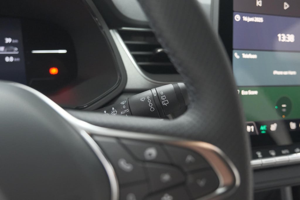 Renault Captur 1.6 e-tech full hybrid 145 techno | advanced driving | camer