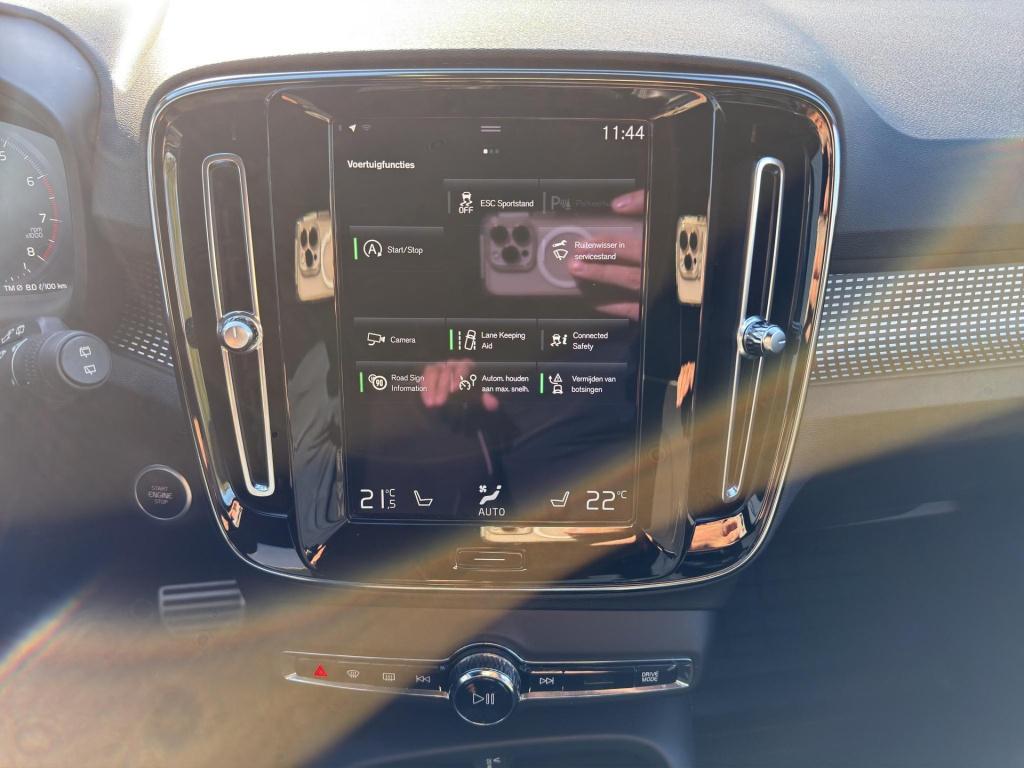 Volvo XC40 1.5 t3 r-design | camera | stoel/stuurverwarming | led | cruise 