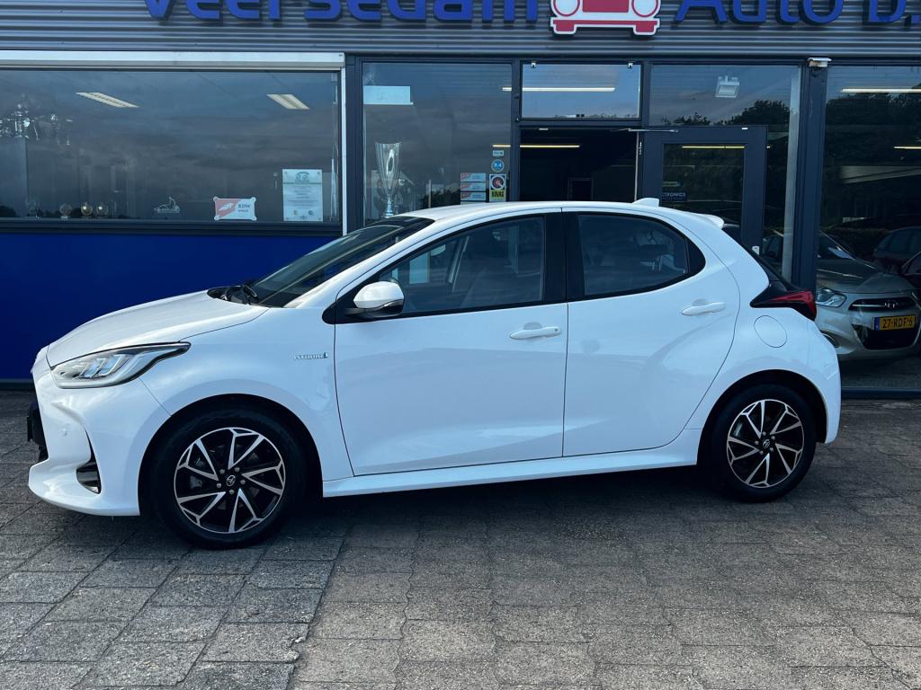 Toyota Yaris 1.5 hybrid dynamic line, camera, carplay, navi enz..
