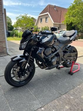 Kawasaki z750 black