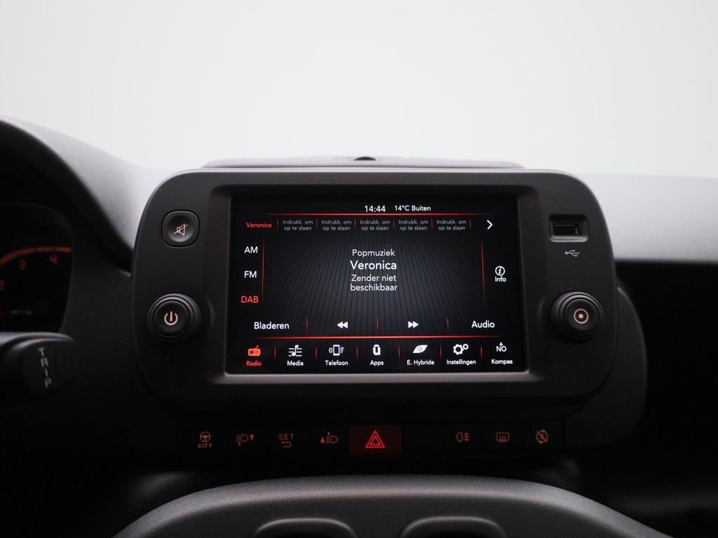 Fiat Panda 1.0 hybrid city life | apple carplay / android auto | airco | cr