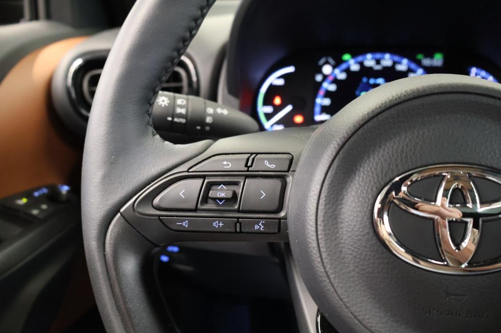 Toyota Yaris Cross 1.5 hybrid adventure | nl auto | bruin leder | full opti