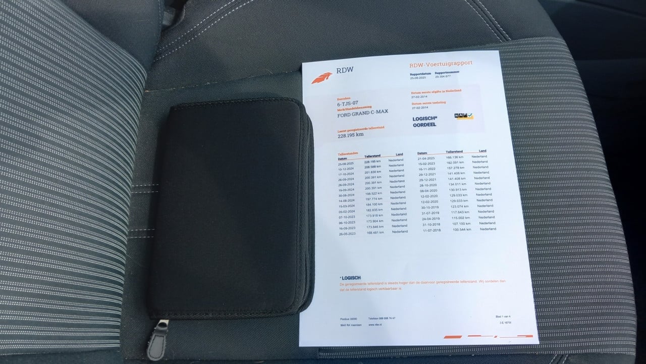 Ford GRAND C-MAX 1.0 Lease Titanium 7p bj:2014 airco navigatie i.z.g.st