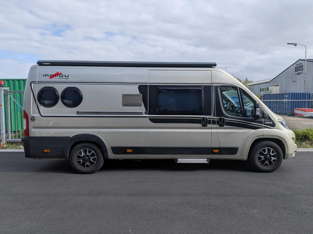 Carthago Malibu 640 LE buscamper - lengte bedden - 28007km