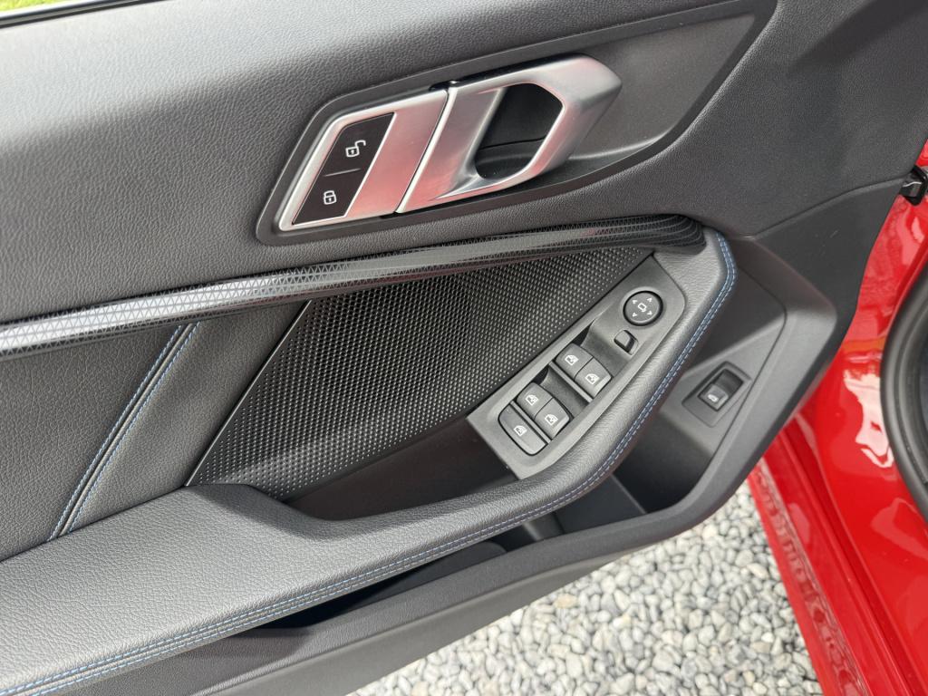 BMW 1 Serie 118i 136pk automaat high executive m-sportpakket 5-drs