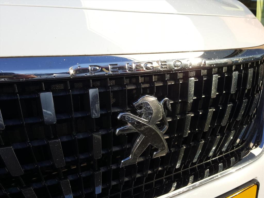 Peugeot 3008 1.2 130pk s&s access trekhaak | cruise control | airco | bluet