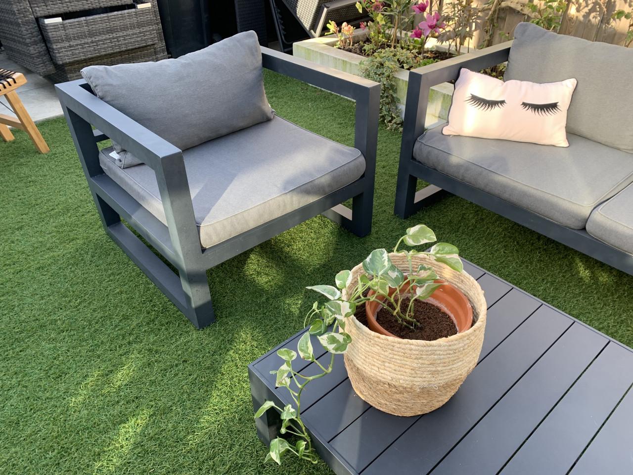 Alminium loungset met stoel en tafel