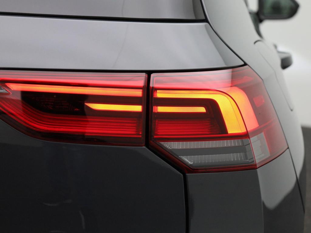 Volkswagen Golf 1.0 tsi life | navigatie | apple carplay / android auto | c