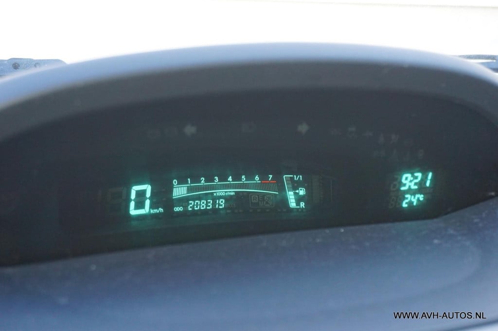 Toyota Yaris 1.0 vvti terra