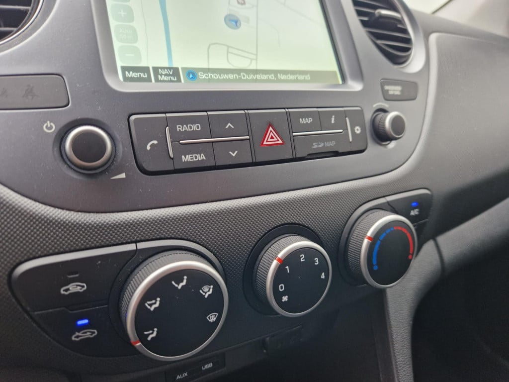 Hyundai I 10 1.0i comfort | carplay | bluetooth | cruise control | navigati