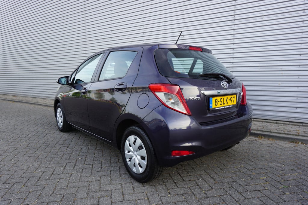 Toyota Yaris 1.0 vvt-i now airco / elektr. ramen / nap