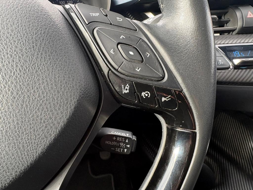 Toyota C-hr 1.8 hybrid business plus