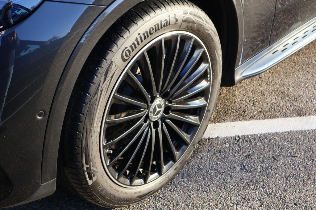 Mercedes-Benz Glc 300e 4matic amg line l techniek pakket l luchtvering l pa