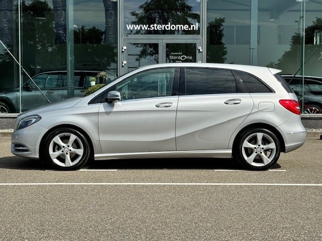Mercedes-Benz B-Klasse 180 ambition l leder twin l airco l becker map pilot