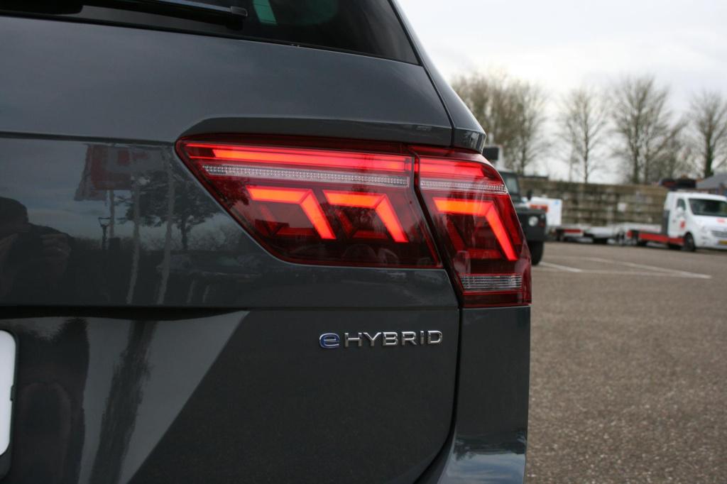 Volkswagen Tiguan 1.4 tsi ehybrid elegance