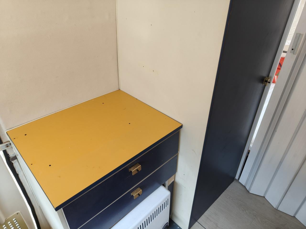 Lander 401 1977 bj