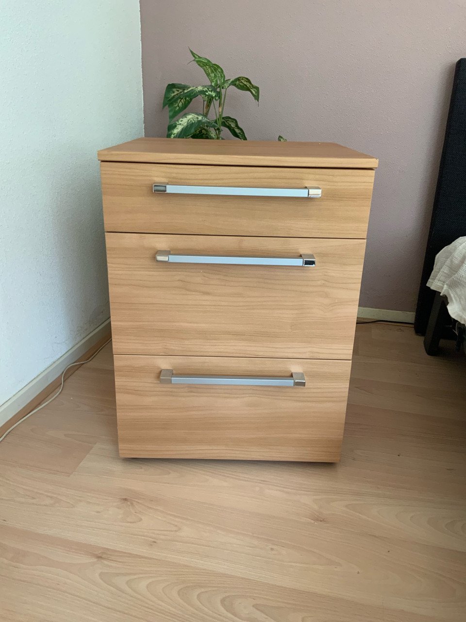 Kastje met lades.