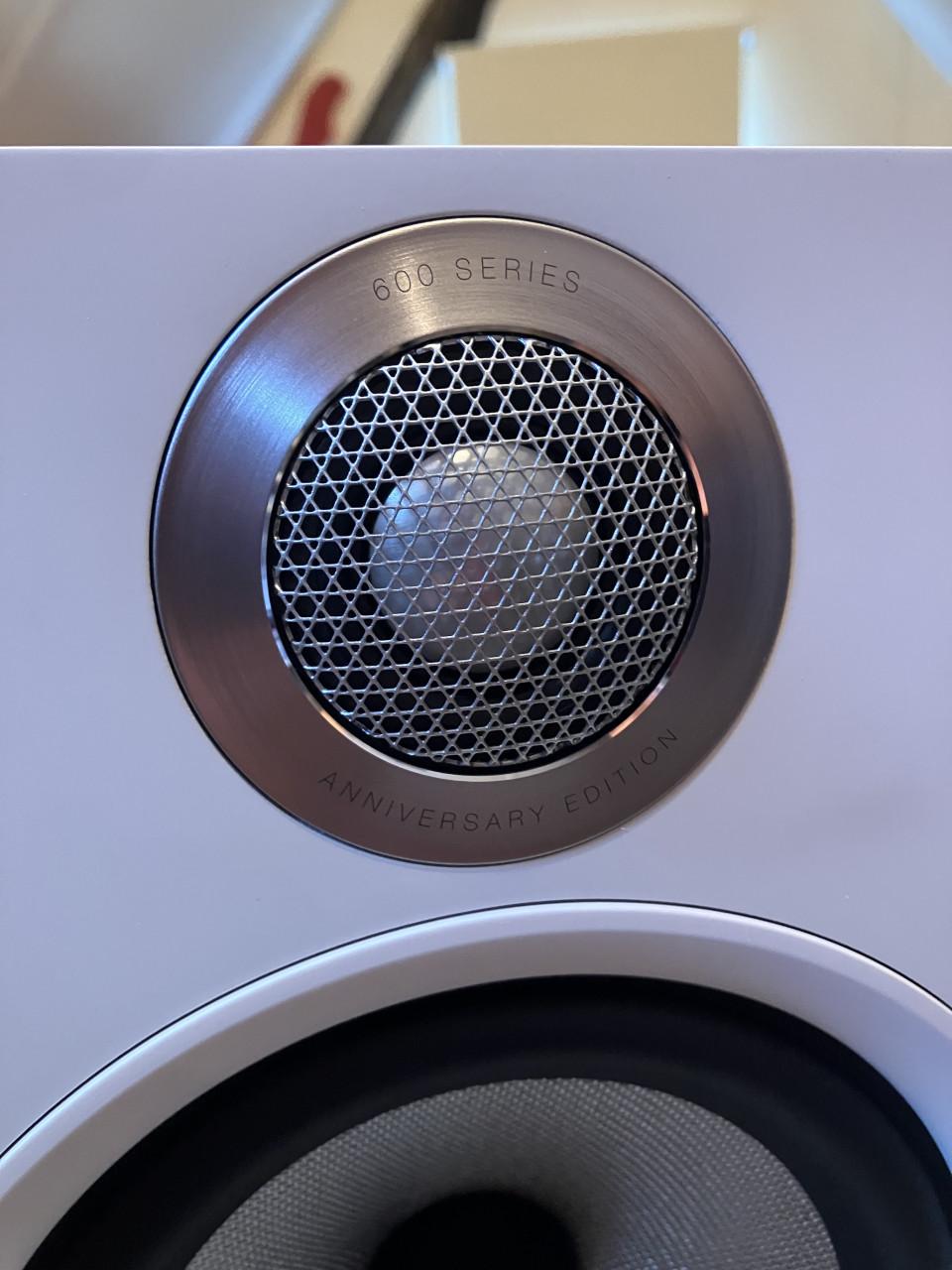 Bowers & Wilkins 606 S2 Anniversary Edition wit nieuwstaat garantie