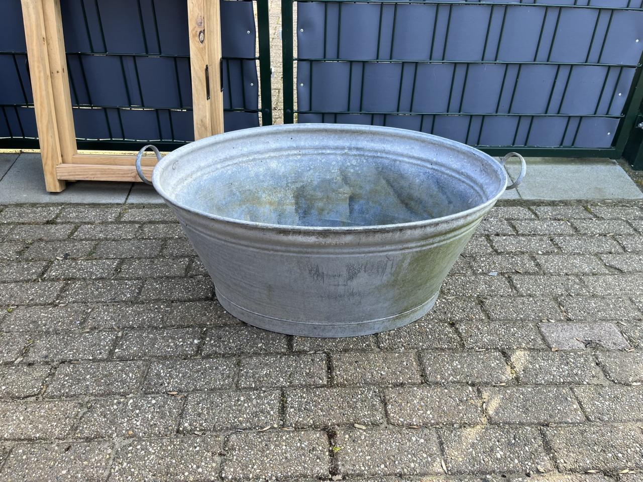 2 Grote wasteilen, metaal verzinkt