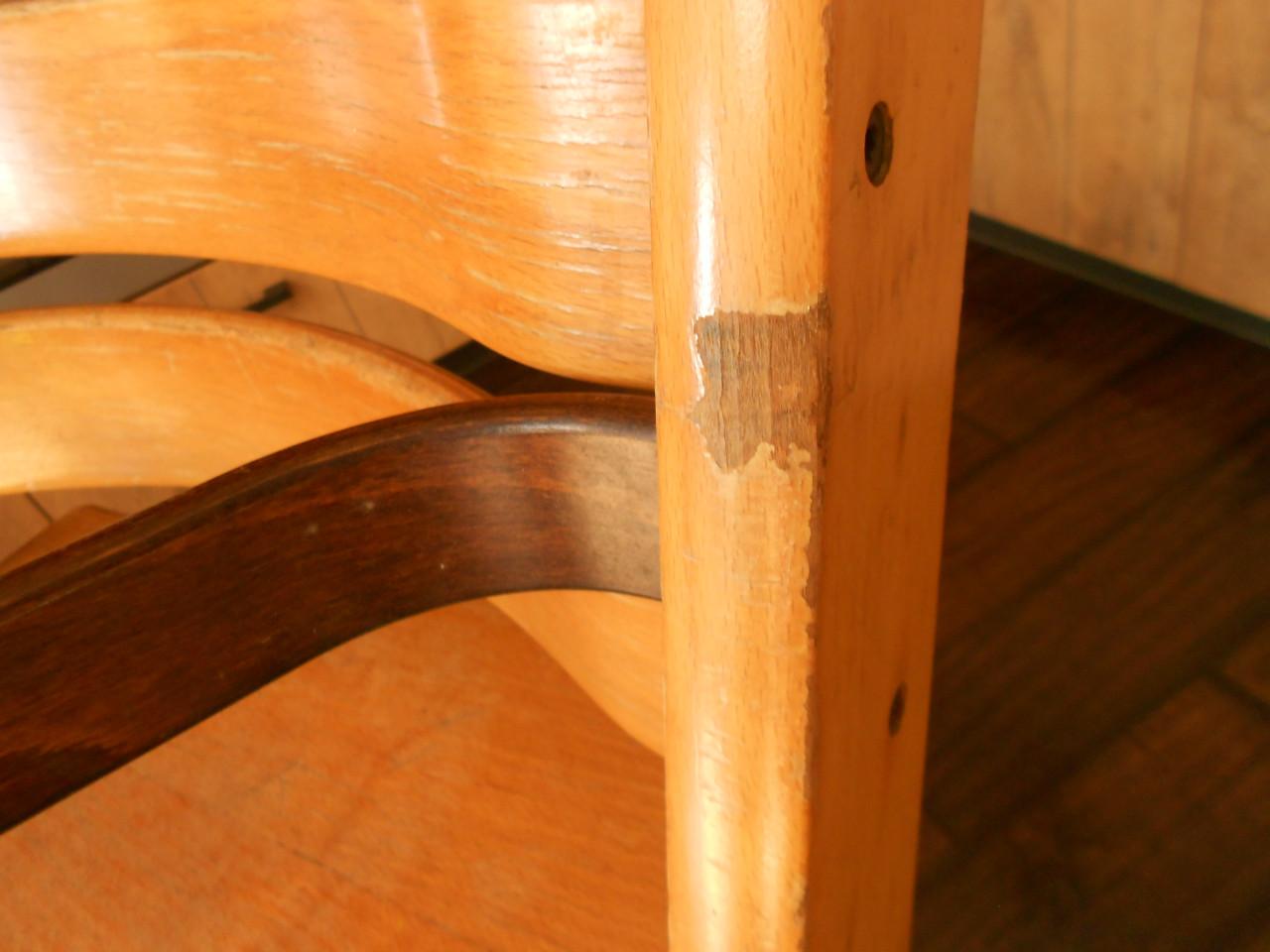 Stokke tripp trapp kinderstoel met beugel.