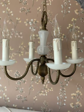 ✨Super Schattig Antiek Kroonluchtertje met Sfeervol Wit Melkglas✨