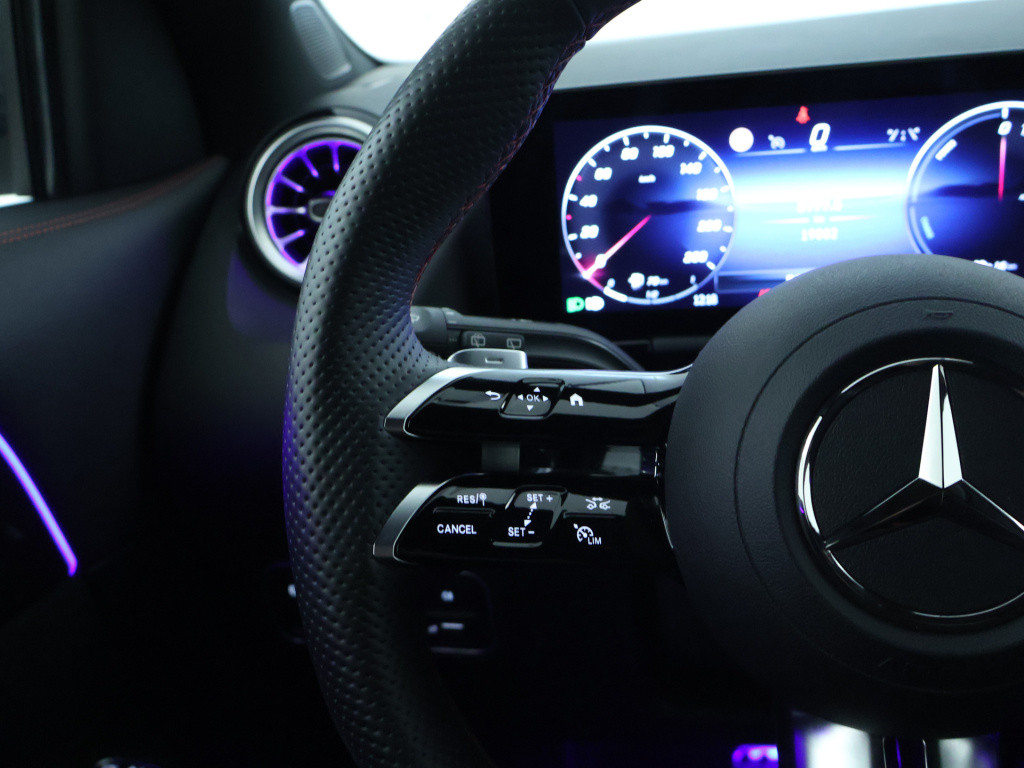 Mercedes-Benz Gla-klasse 250 e amg face lift plug-in hybride | amg line | s