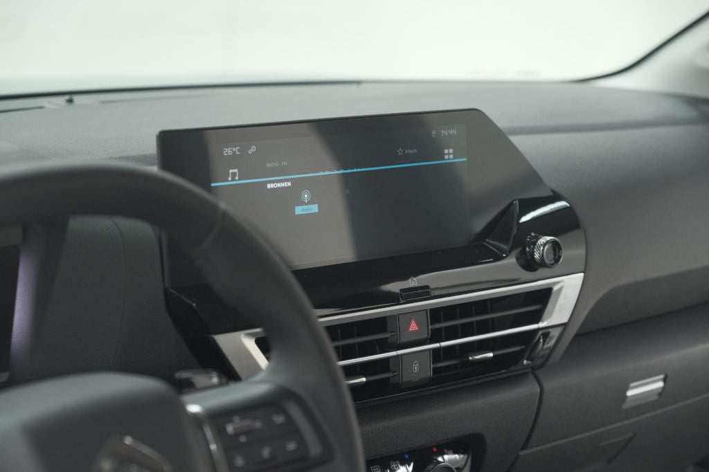Citroen C4 puretech 130 eat8 shine | camera | apple carplay | parkeersensor