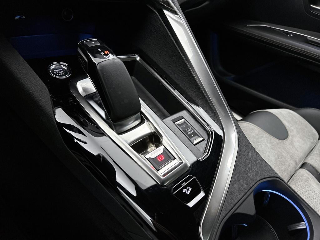 Peugeot 3008 hybrid4 300pk automaat première pack avantage | panoramadak | 
