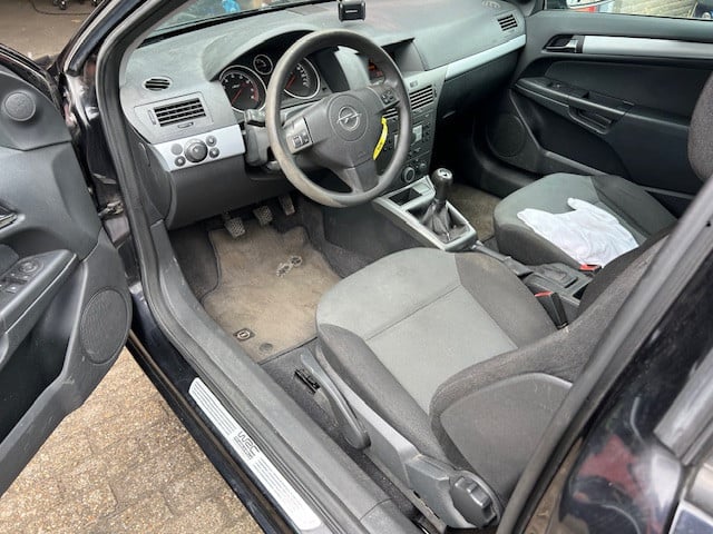 Opel Astra 1.6 GTC