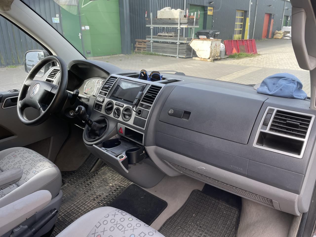 VW Transporter 2007 - 2,5l TDI/130pk - 277.500km