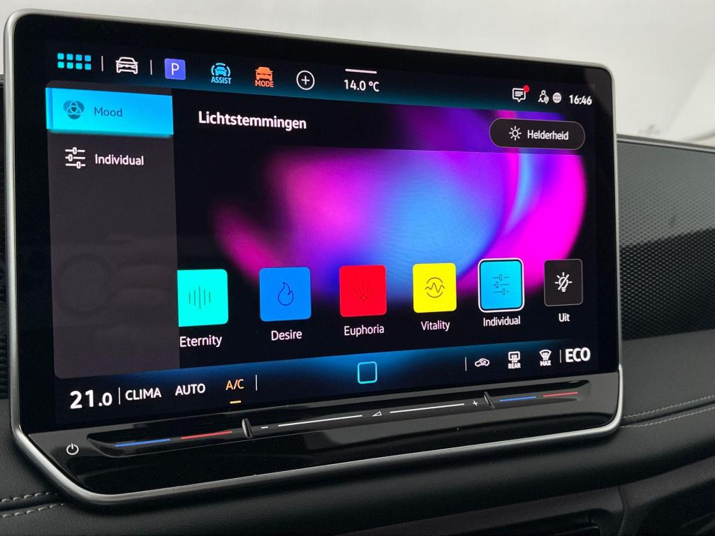 Volkswagen Tiguan life edition 1.5 ehybrid 150 kw / 204 pk