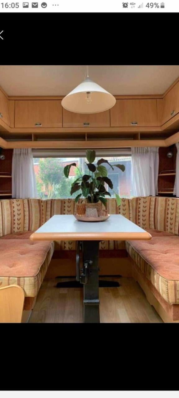 Caravan hobby 460